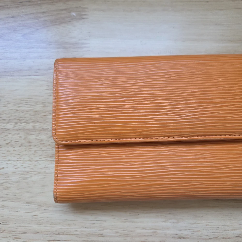Louis Vuitton Orange Epi Leather Chain Wallet Trifold With Authentication Letter - Picture 8 of 16